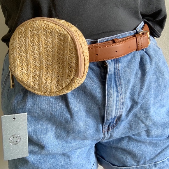 Forever 21 Handbags - Belt Bag